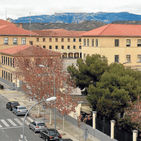 Ciudadanos (C's) Huesca muestra su apoyo a los militares del acuartelamiento Sancho Ramírez
