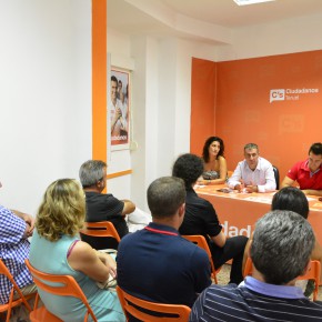El delegado territorial de Ciudadanos Aragón se reúne con la agrupación de Teruel El delegado territorial de Ciudadanos Aragón se reúne con la agrupación de Teruel