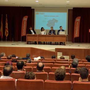Ciudadanos presenta su plan de expansión y comunicación en el “Foro Ciudadano” celebrado en Teruel Ciudadanos presenta su plan de expansión y comunicación en el “Foro Ciudadano” celebrado en Teruel