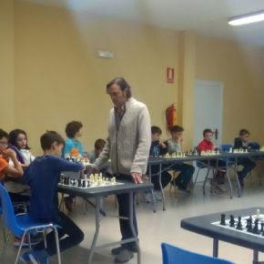 250 jóvenes ajedrecistas participan en el Torneo Infantil de Miralbueno