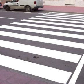 Ciudadanos pide pasos de cebra más seguros para los motoristas, ciclista y peatones