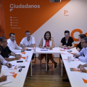 Susana Gaspar: “Aragón necesita reformas valientes ante un bipartidismo que sigue aplicando políticas obsoletas del siglo XX a problemas del siglo XXI” Susana Gaspar: “Aragón necesita reformas valientes ante un bipartidismo que sigue aplicando políticas obsoletas del siglo XX a problemas del siglo XXI”
