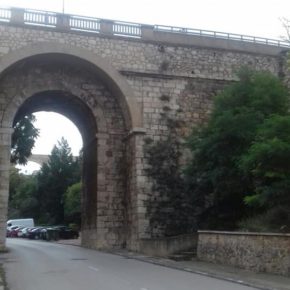 Ciudadanos celebra la aprobación de su propuesta para reparar las aceras bajo Los Arcos