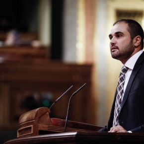 Gómez: “El Gobierno central no ofrece alternativas y abandona a su suerte a los habitantes de las comarcas mineras” Gómez: “El Gobierno central no ofrece alternativas y abandona a su suerte a los habitantes de las comarcas mineras”