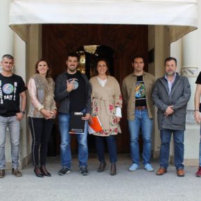 Lourdes Guillén: “Seguimos reivindicando la equiparación salarial de Policía y Guardia Civil con los cuerpos autonómicos” Lourdes Guillén: “Seguimos reivindicando la equiparación salarial de Policía y Guardia Civil con los cuerpos autonómicos”