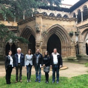 Gómez: “Hay que mejorar la competitividad e incrementar la inversión en turismo porque es un sector clave en la economía aragonesa” Gómez: “Hay que mejorar la competitividad e incrementar la inversión en turismo porque es un sector clave en la economía aragonesa”